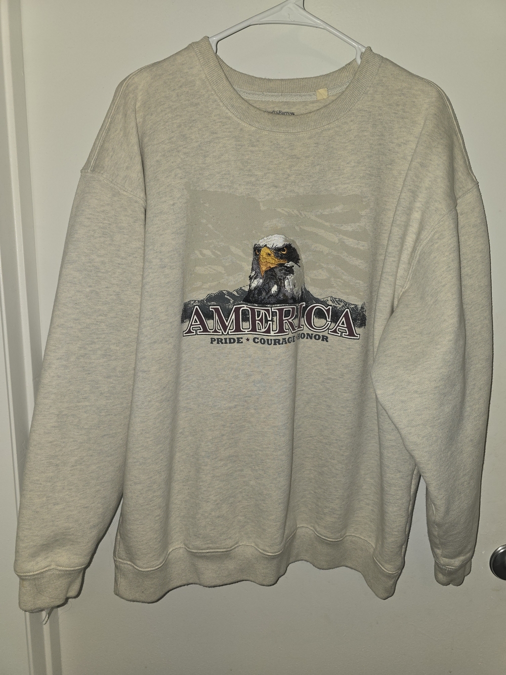 croft & barrow Men's Graphic Crewneck Sweatshirt - Cream Vintage
